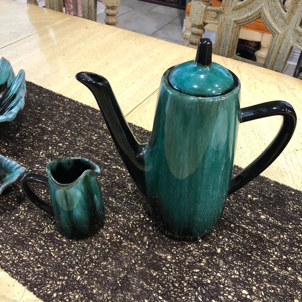 Blue mountain pottery tall coffee pot n creamer